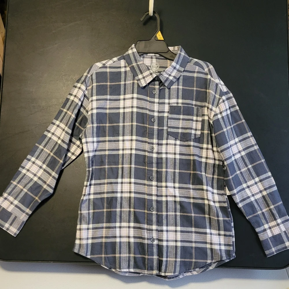Girls Long-Sleeve Navy Plaid Button-Up Shirt